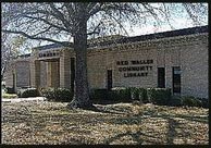 Red Waller Community Library Logo